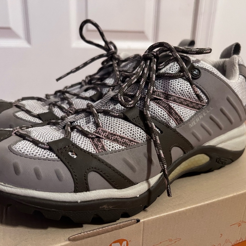 Merrell Women’s Hiking Shoes/Size 10